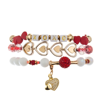 De gouden Hartcharme XOXO past Armbanden van Naam de Met de hand gemaakte Parels voor Meisjegift aan