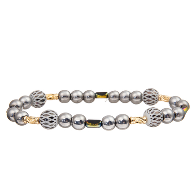 De met de hand gemaakte Zwarte die Galsteen parelt Armbanden met Goud Geplateerde Zircon-Tegenhanger worden geplaatst