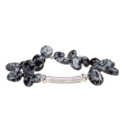 De met de hand gemaakte Zwarte die Galsteen parelt Armbanden met Goud Geplateerde Zircon-Tegenhanger worden geplaatst