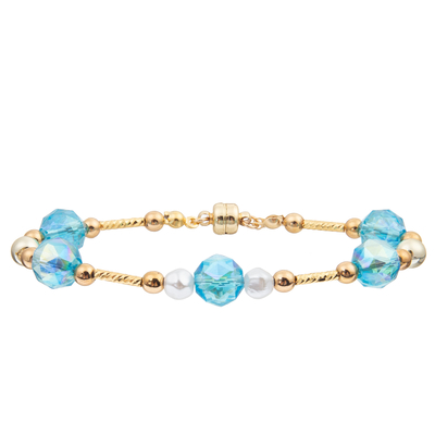 ZoetwaterdieParelarmband met 4 Kleuren Crystal Faceted Beads Magnetic Buckle wordt geplaatst