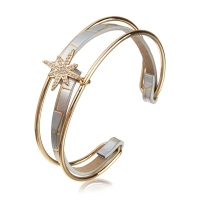 De Charmehand van de Zircon Gouden Ster - het geweven Open Manchet van de Leerarmband voor Vrouw