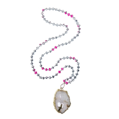 Het semi Kostbare Druzy-Tegenhangerglas parelt Met de hand gemaakte Halsband Metaalkleur
