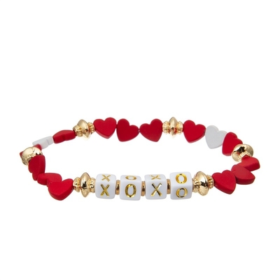 De gouden Hartcharme XOXO past Armbanden van Naam de Met de hand gemaakte Parels voor Meisjegift aan