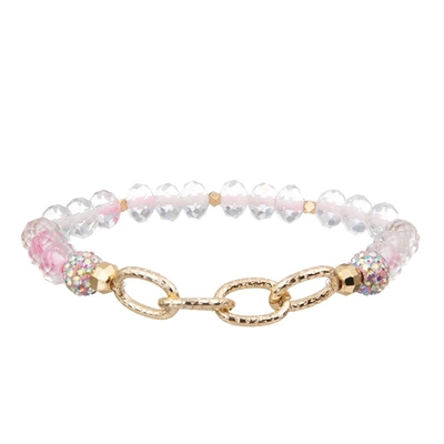 Roze Meisjes Elegante Sierlijke Geparelde die Armband met Gouden Harttegenhanger wordt geplaatst